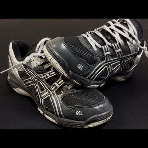 *Gently Worn* $40 - ASICS Gel Shoes : 11